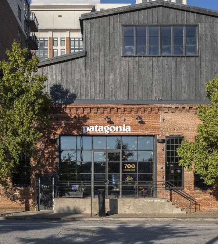 Modern brick exterior of Patagonia, an outdoor clothing and supply retailer in Harbor East